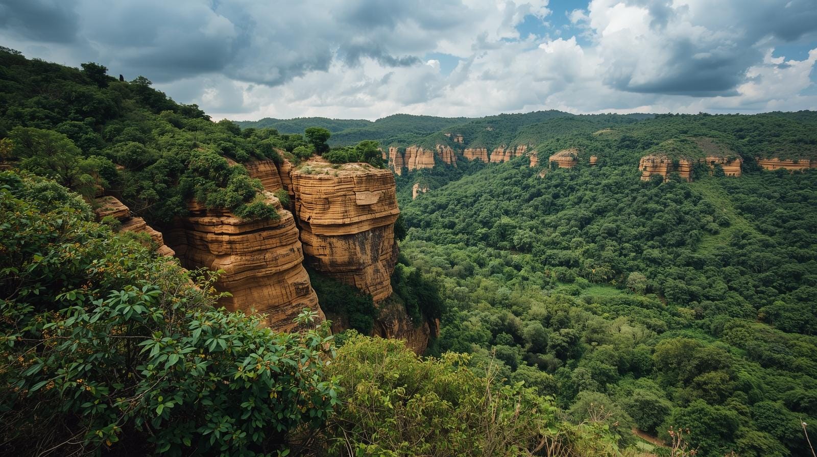 Sunrise view from Tiger Hill in Darjeeling with Mount Kanchenjunga in the background
